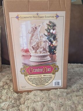 Grandeur Noel Illuminated Holy Family Sculpture Vintage